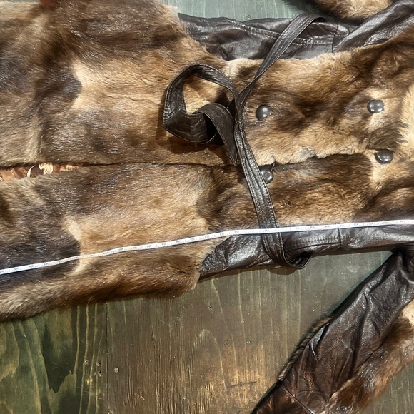 Fabulous Fur coat - Picture 10 of 11